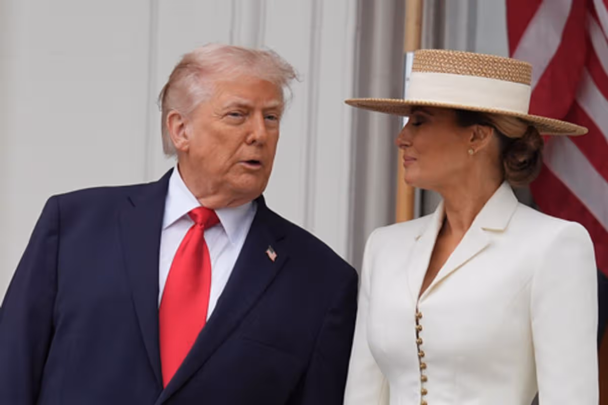 Melania Trump's two-word reprimand to Donald as tense moment exposed by lip reader
