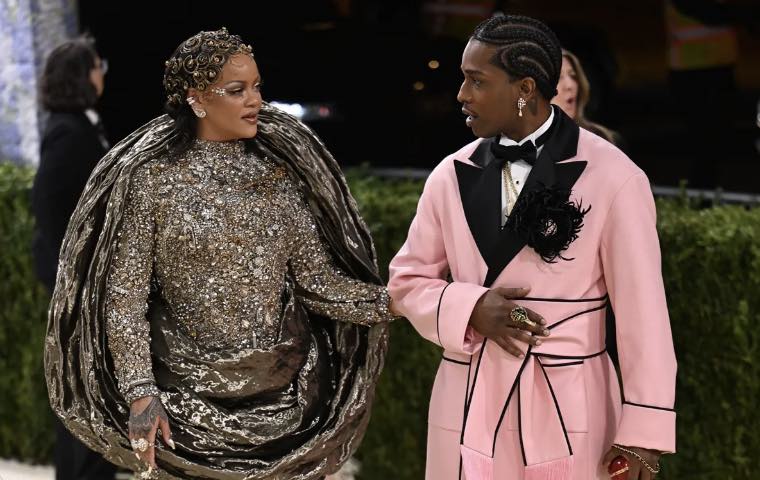 Lip Reader Reveals That Rihanna Says She’s ‘Done’ With A$AP Rocky in Tense Met Gala Exchange