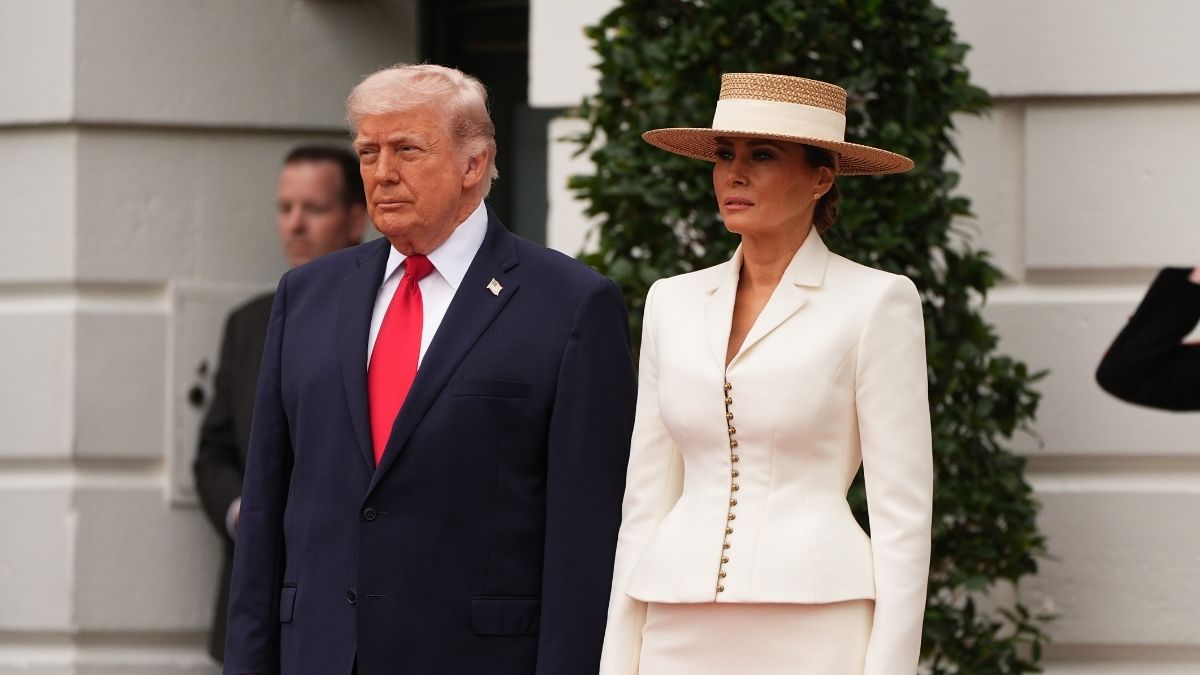 Donald Trump & Wife Melania’s Private Conversation Decoded By Lip Reader