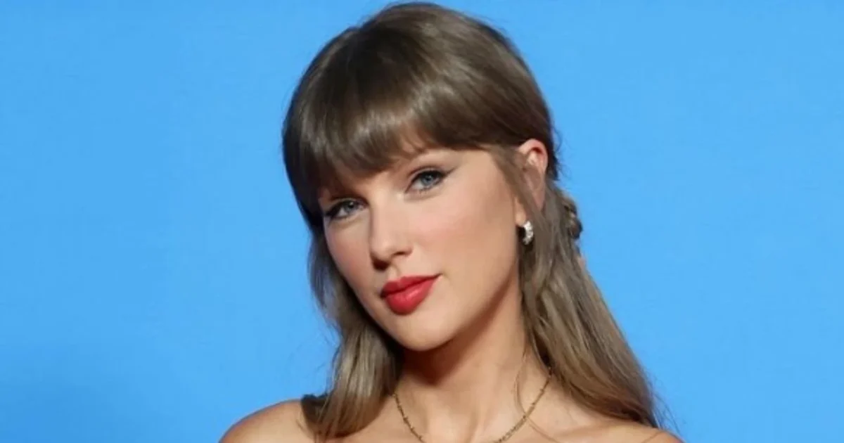 Lip Reader Uncovers Taylor Swift's 7-Word Remark To A Fan Stalled By Security