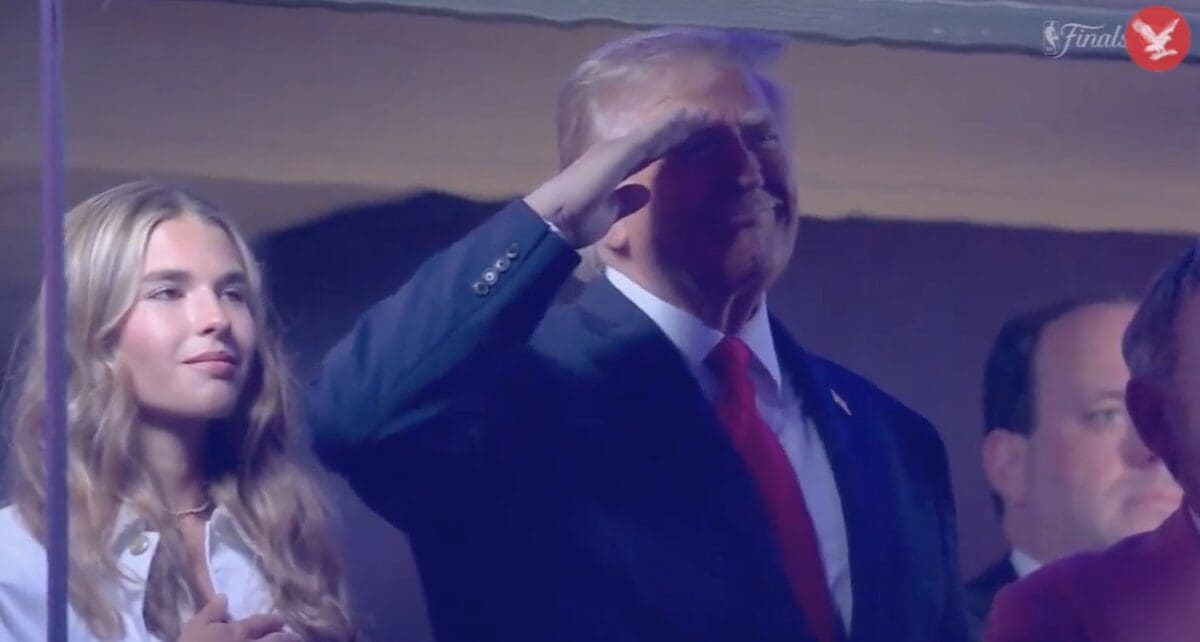 Lipreader claims Trump may present Knicks with NBA trophy if they win finals