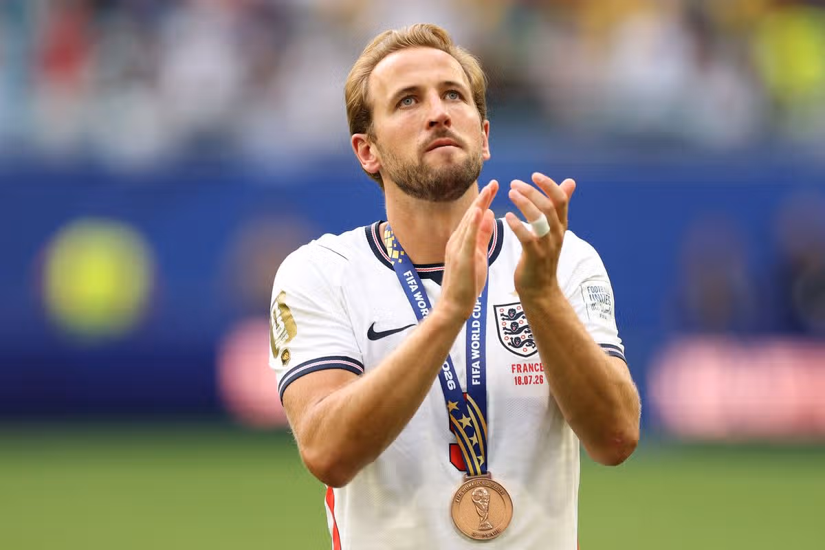 Harry Kane wearing his England shirt