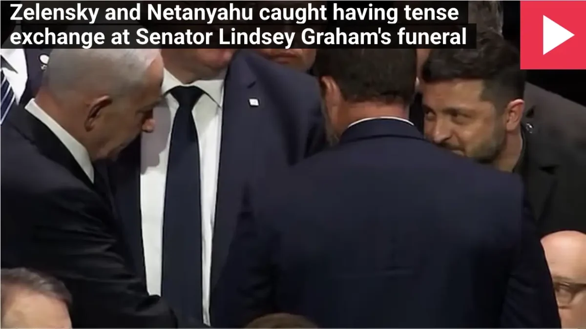 Volodymyr Zelensky talking to Benjamin Netanyahu