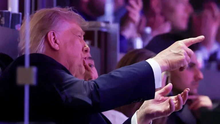 Lipreader ‘reveals’ Donald Trump’s secret chat after being booed at Knicks game